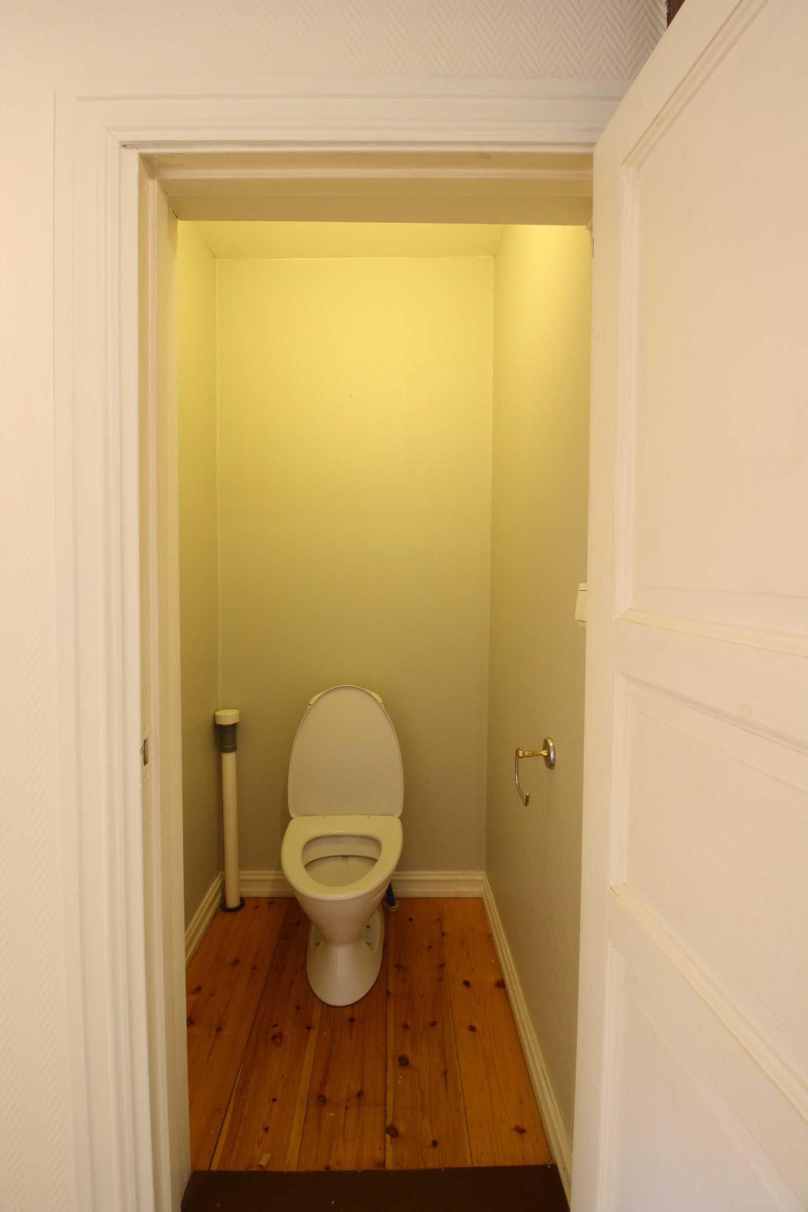 Toalett Galleribilde