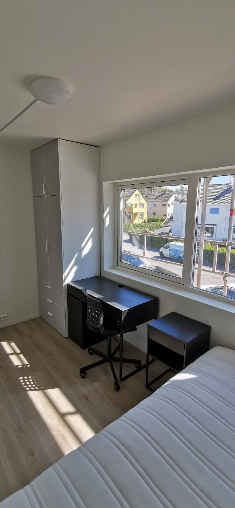 Standard soverom med innredning Galleribilde