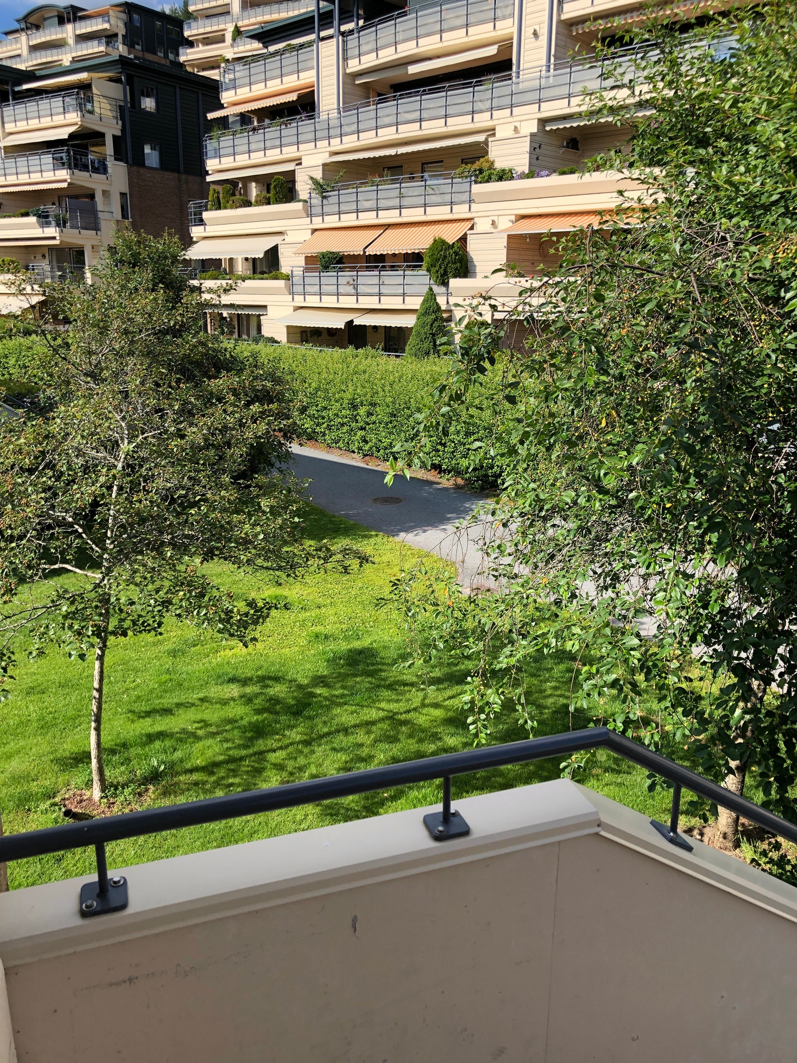 Utsikt fra inngangspartiet Galleribilde