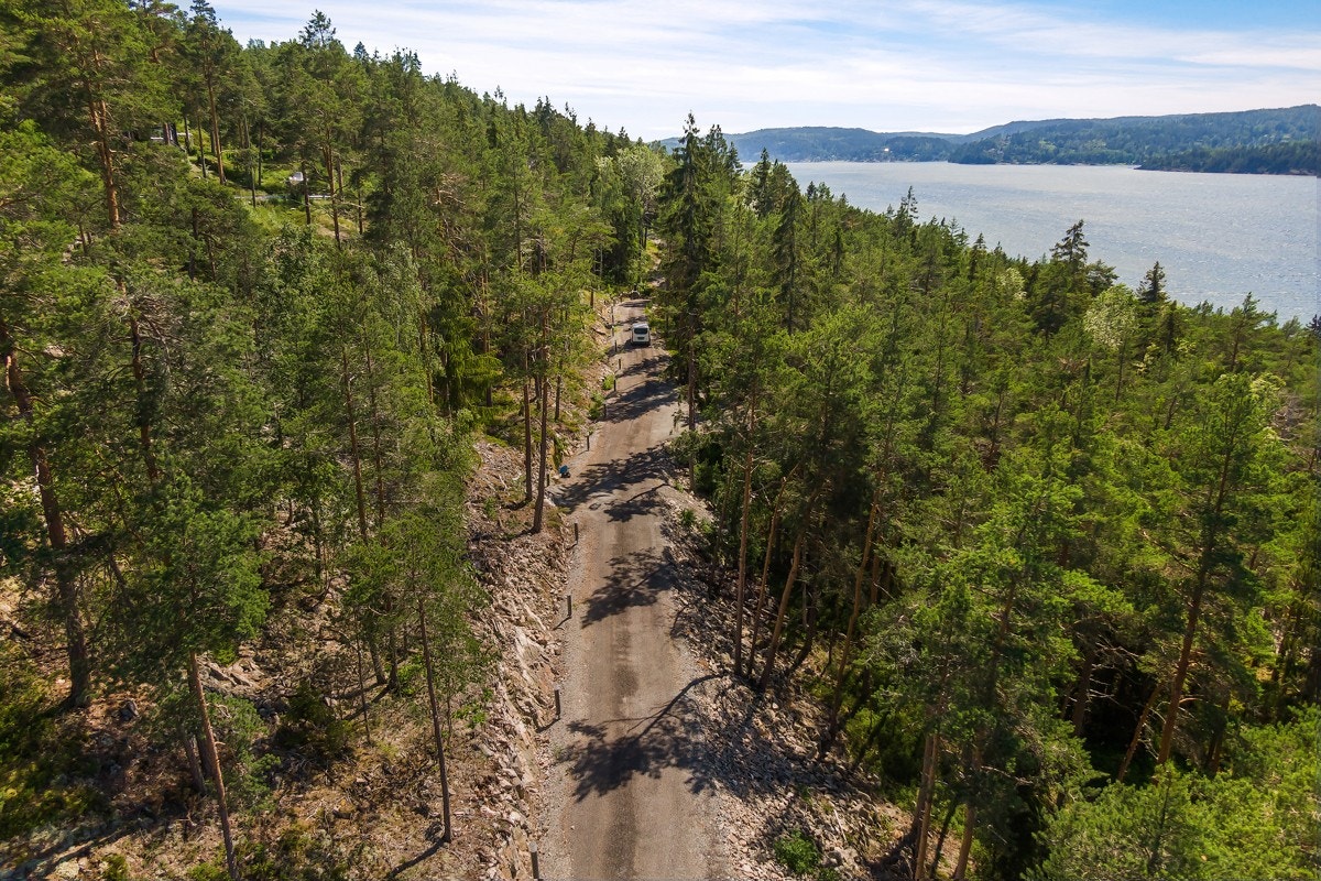 Adkomstveien ble etablert de senere år. Galleribilde