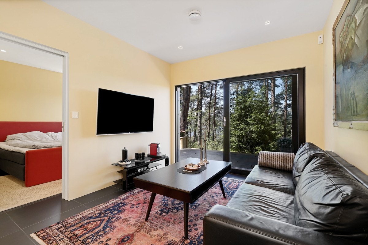 Her er det perfekt med TV-stue. i underetasjen. Galleribilde