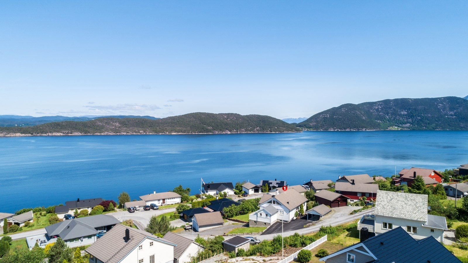 Panoramautsikt mot sjø Galleribilde