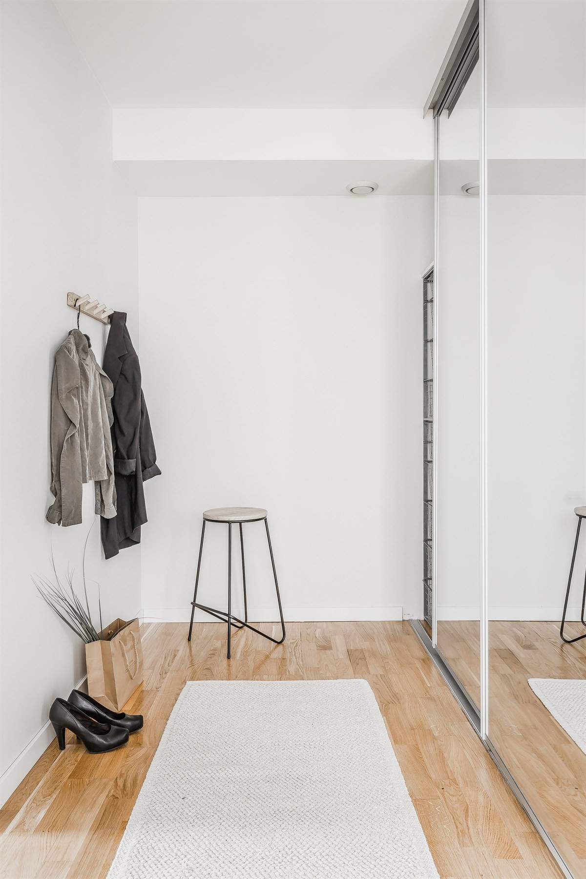 Walk-in closet til soverom 2