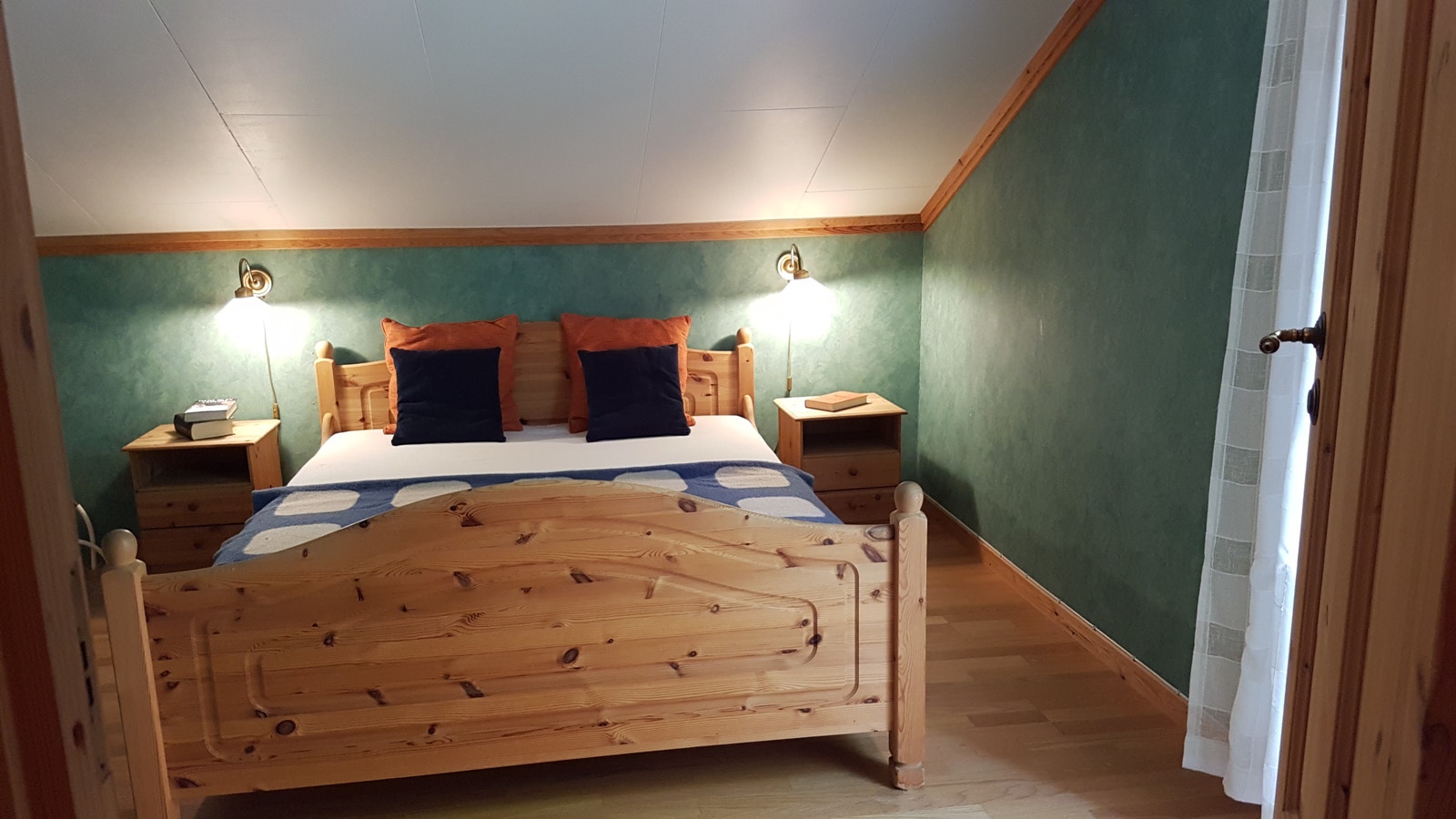 Hovedsoverom med egen veranda. Galleribilde