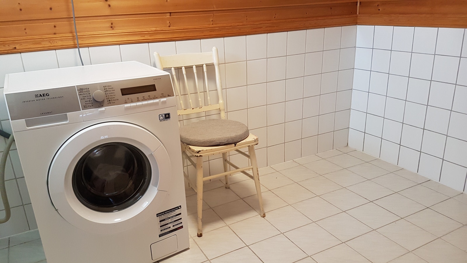 Vaskerom med stor bod. Galleribilde