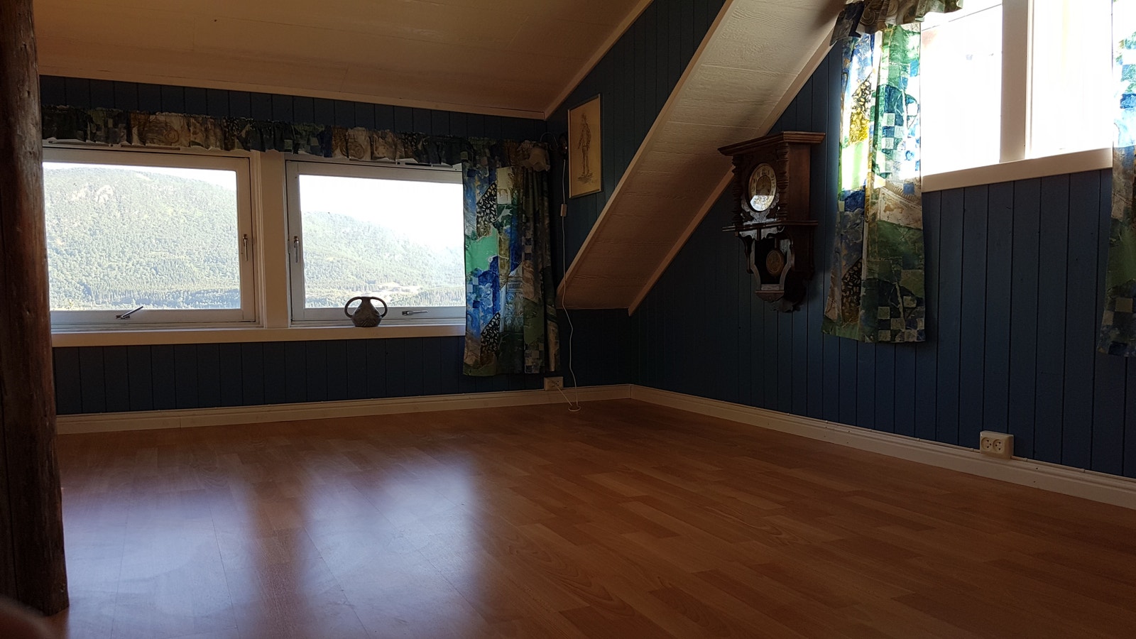 Loftstue, kan benyttes som soverom. Galleribilde