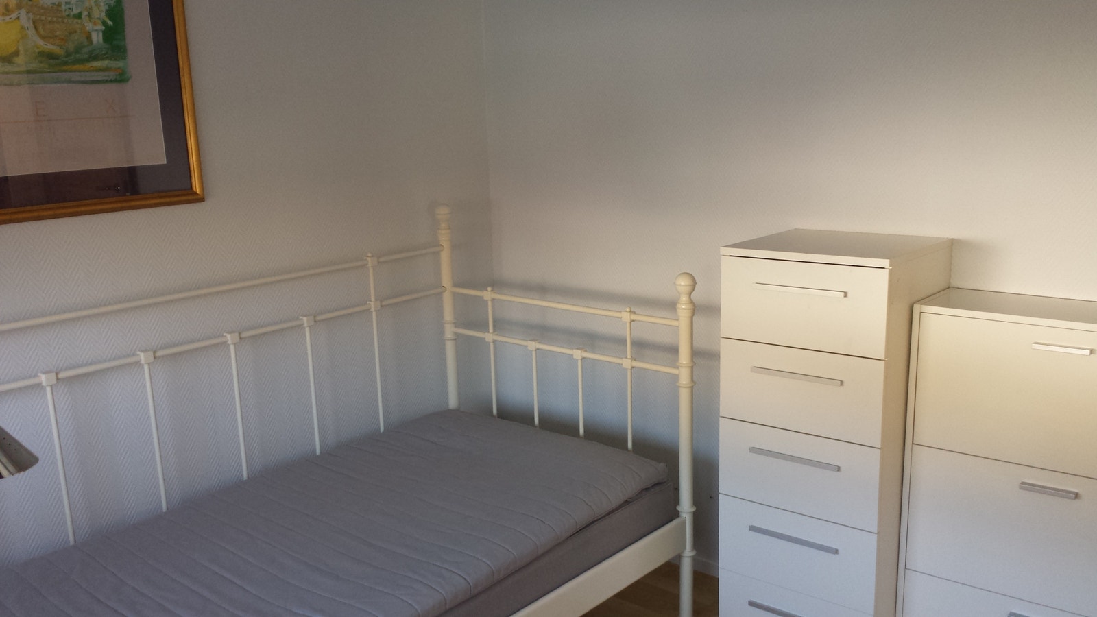 Soverom3 sett fra garderobe. Galleribilde