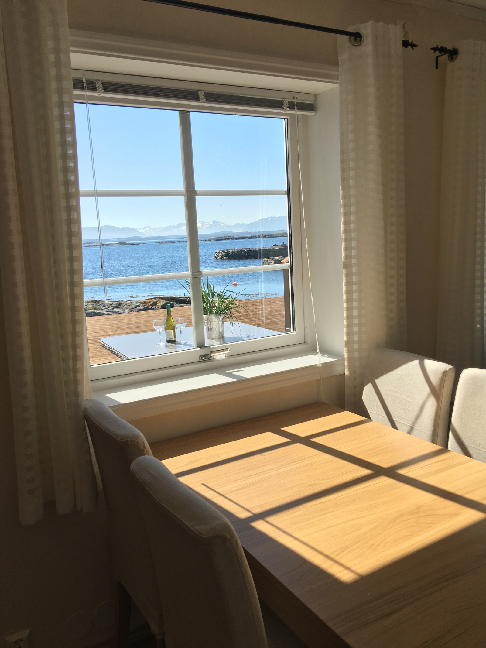 Utsikt fra sokkelleilighet Galleribilde