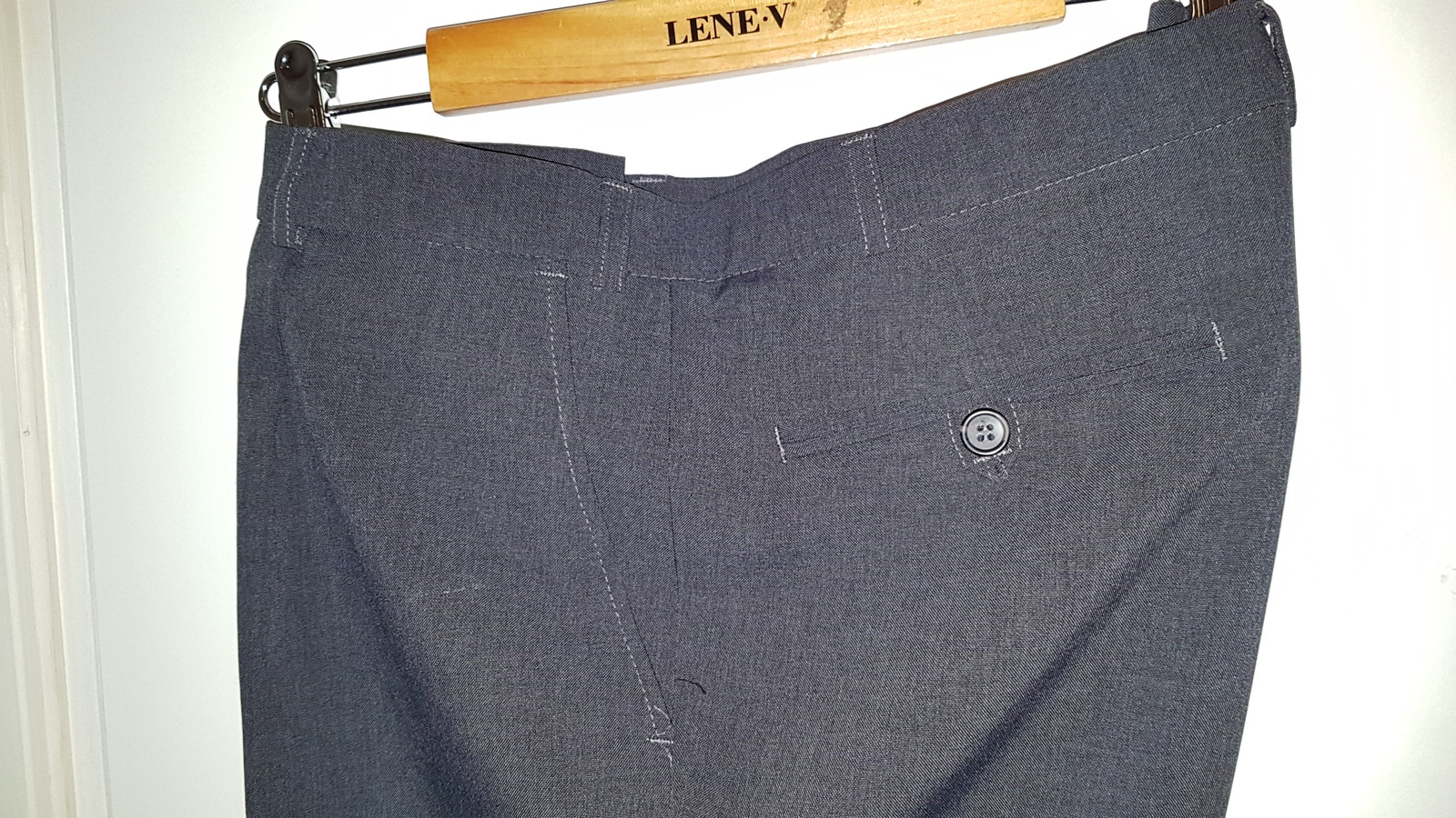 Pen dressbukse i str 97 76 | FINN.no Pen dressbukse i str 97 76 | FINN.no