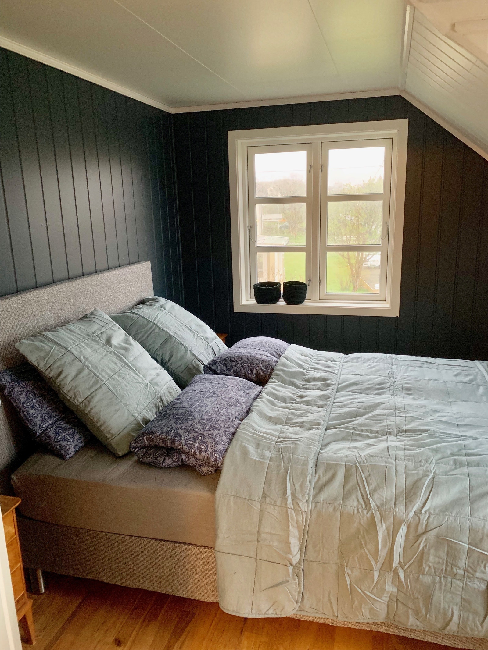 Soverom med dobbelseng Galleribilde