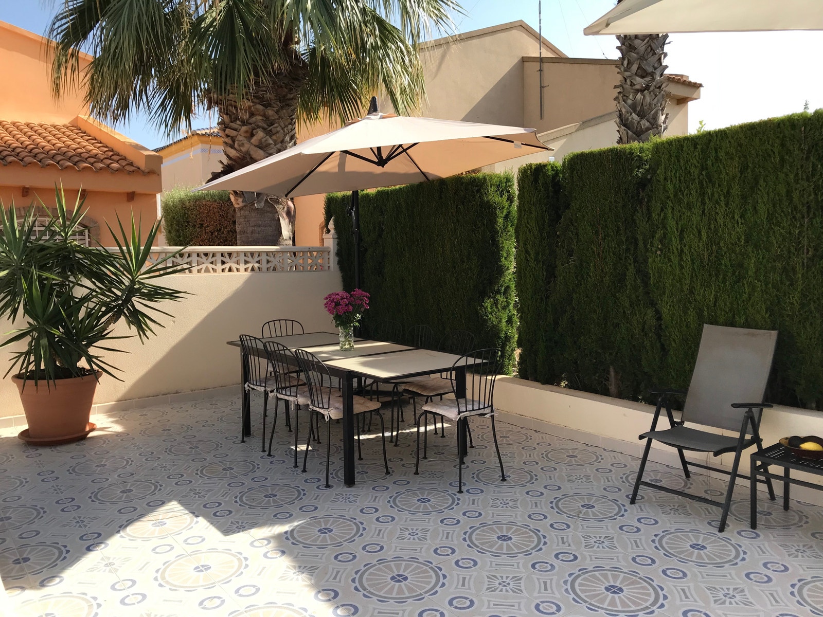 Spisebord ute Galleribilde