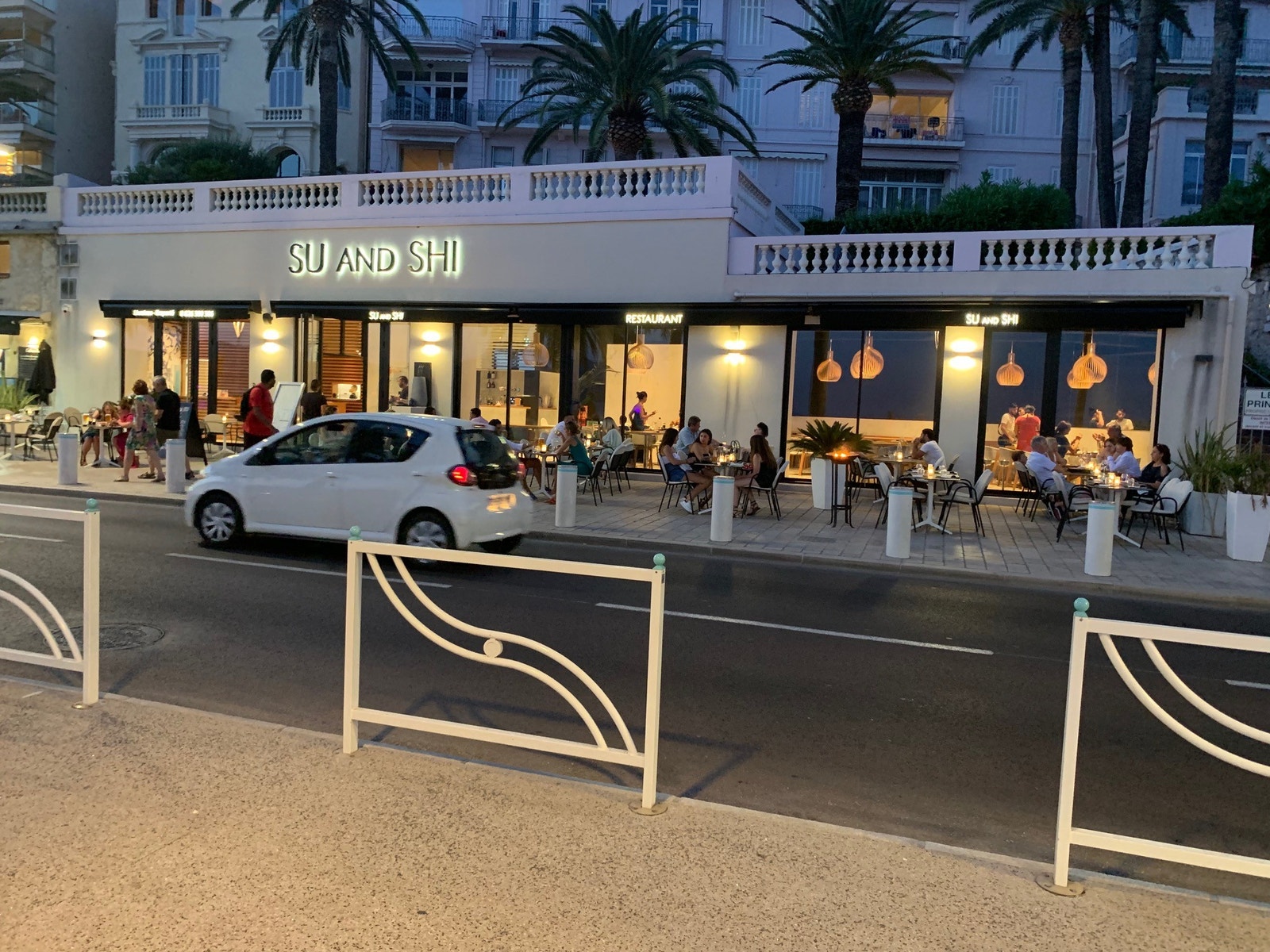 Populær Sushi restaurant bare 5 minutter unna. Galleribilde