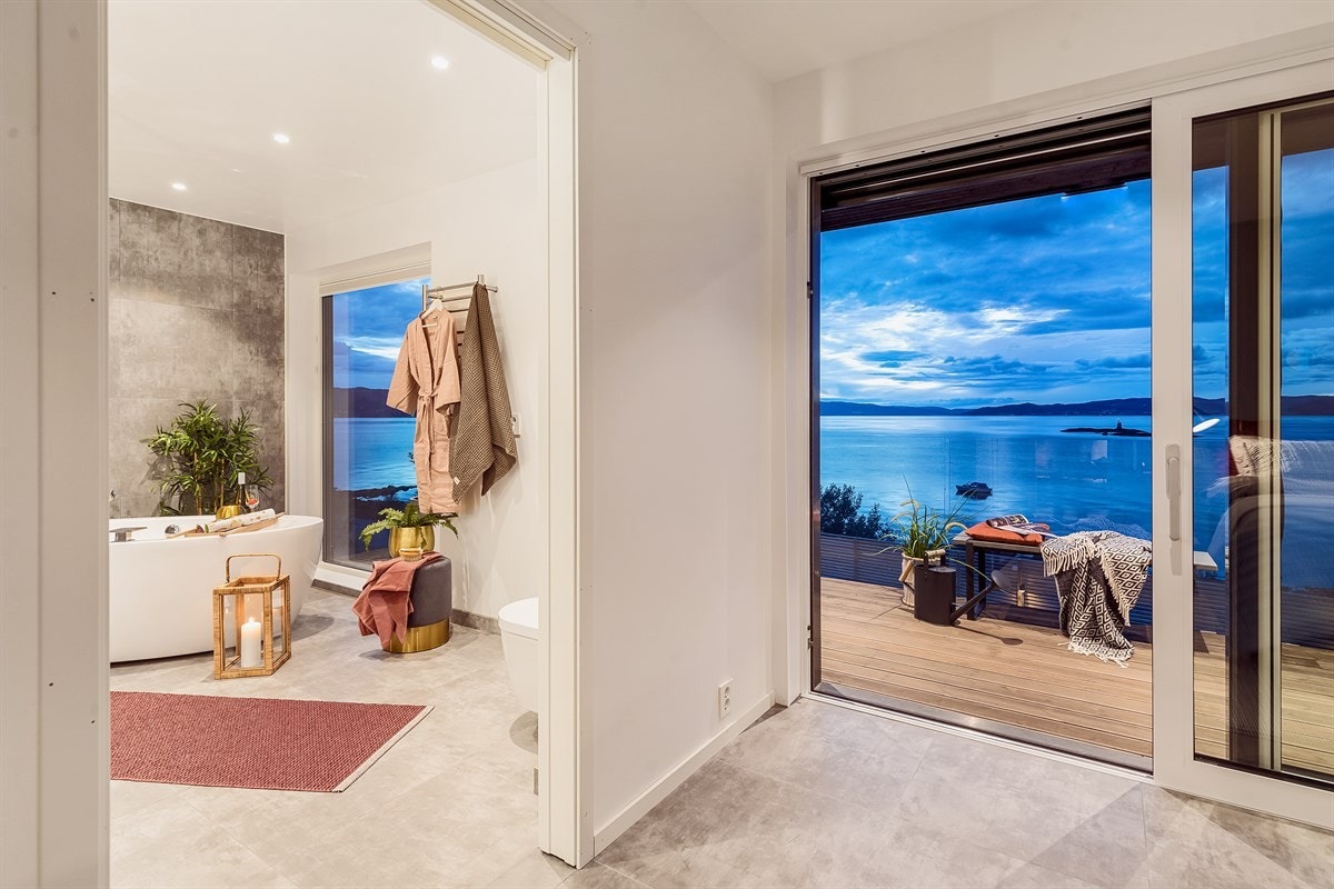 Hovedsoverommet har privat baderom og walk-in-closet. Galleribilde