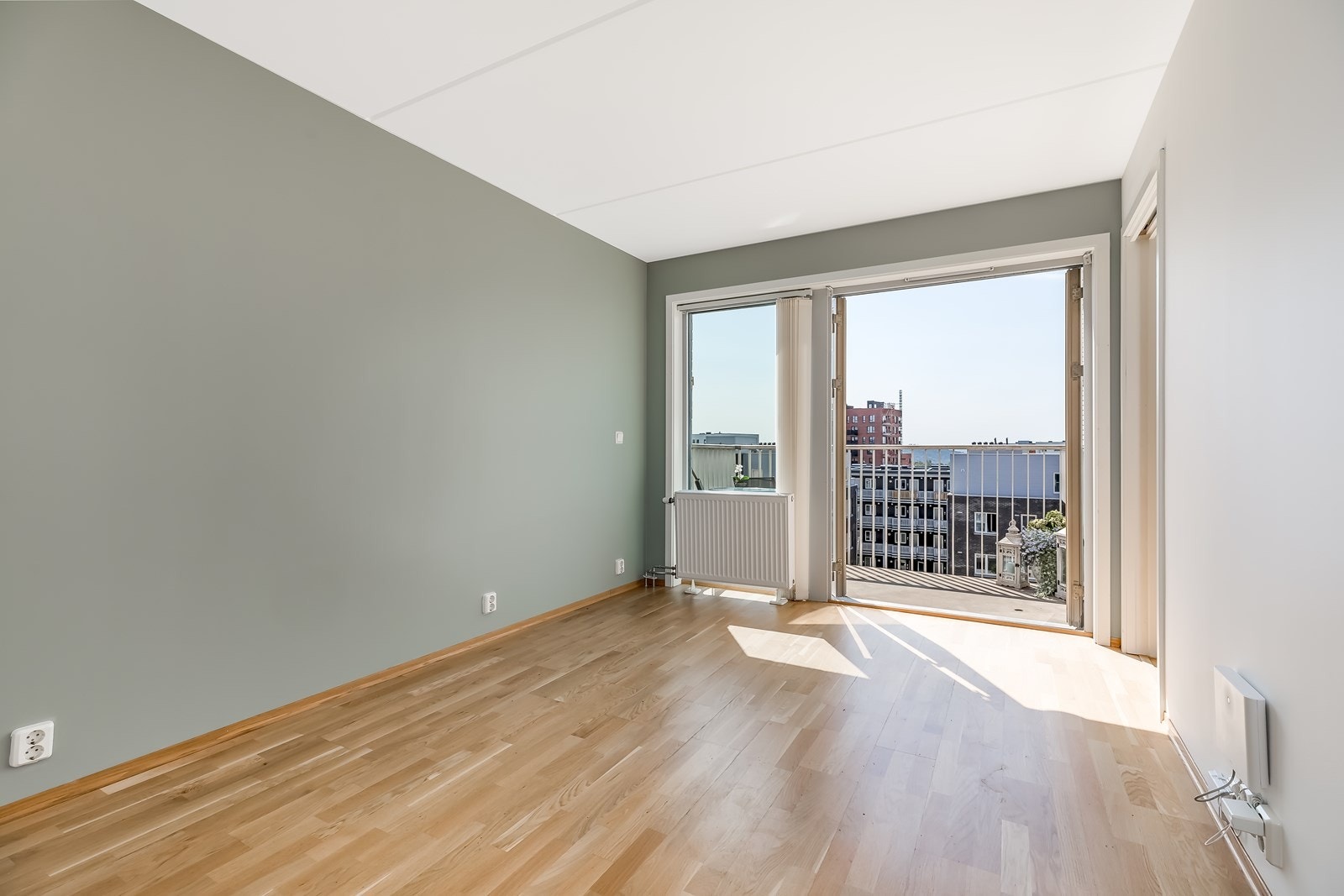 Stilren og pen 2-roms selveier med sentral beliggenhet på Løren. Galleribilde