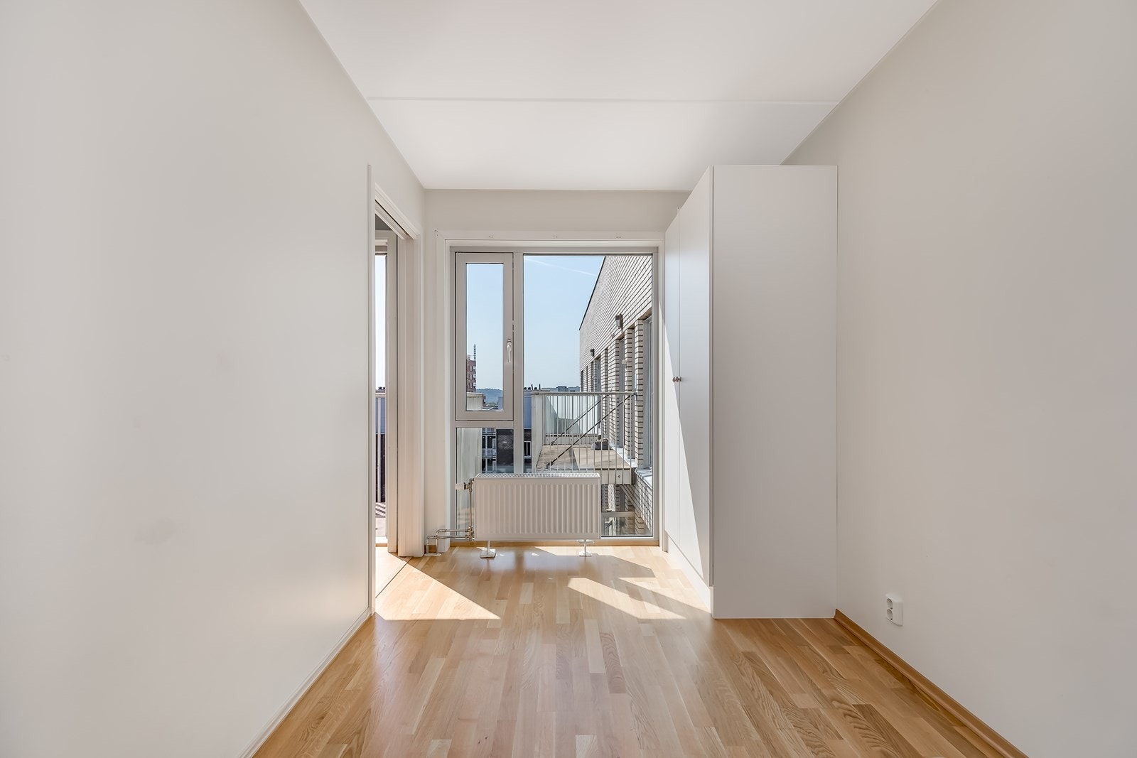 Det er inngang til soverommet fra to sider. Galleribilde