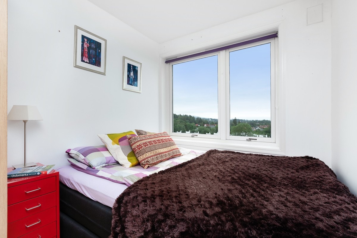 Soverom. Grønt og fint utsyn! Galleribilde