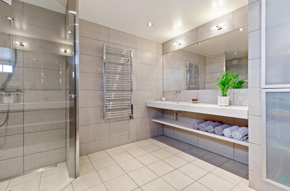 Felles Bad 1 etg Galleribilde