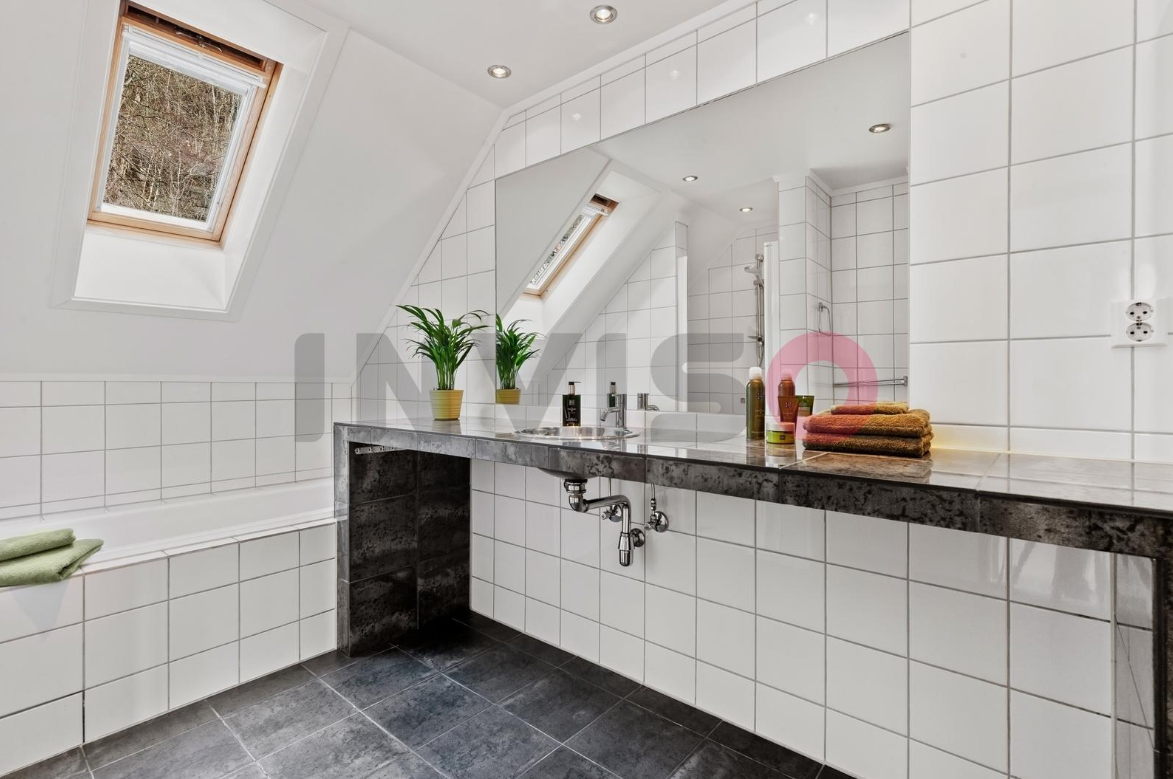 Felles Bad 3 etg Galleribilde