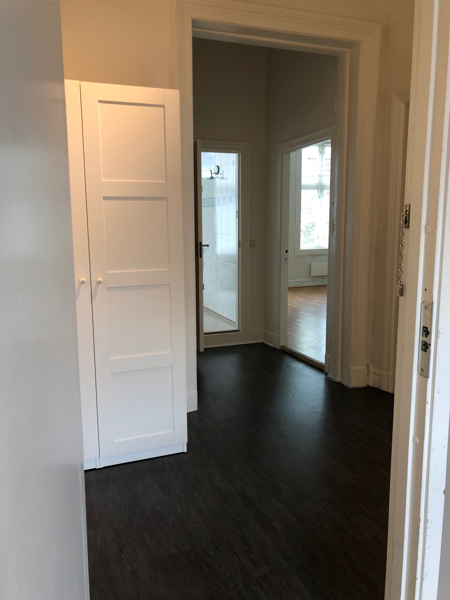 Fra entredør Galleribilde