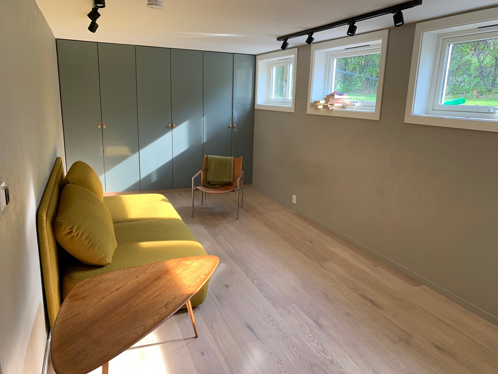 Mye lys og masse skap Galleribilde