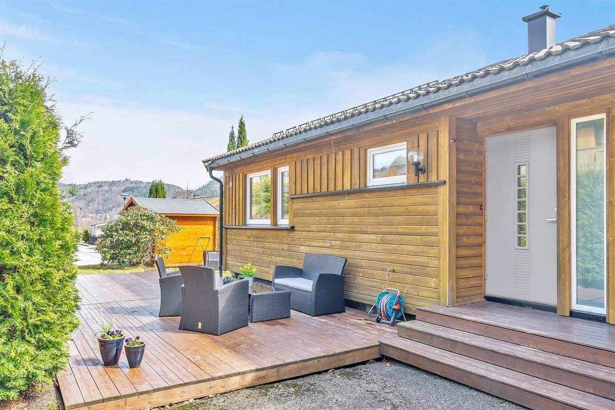 terrasse v/inngangsparti Galleribilde