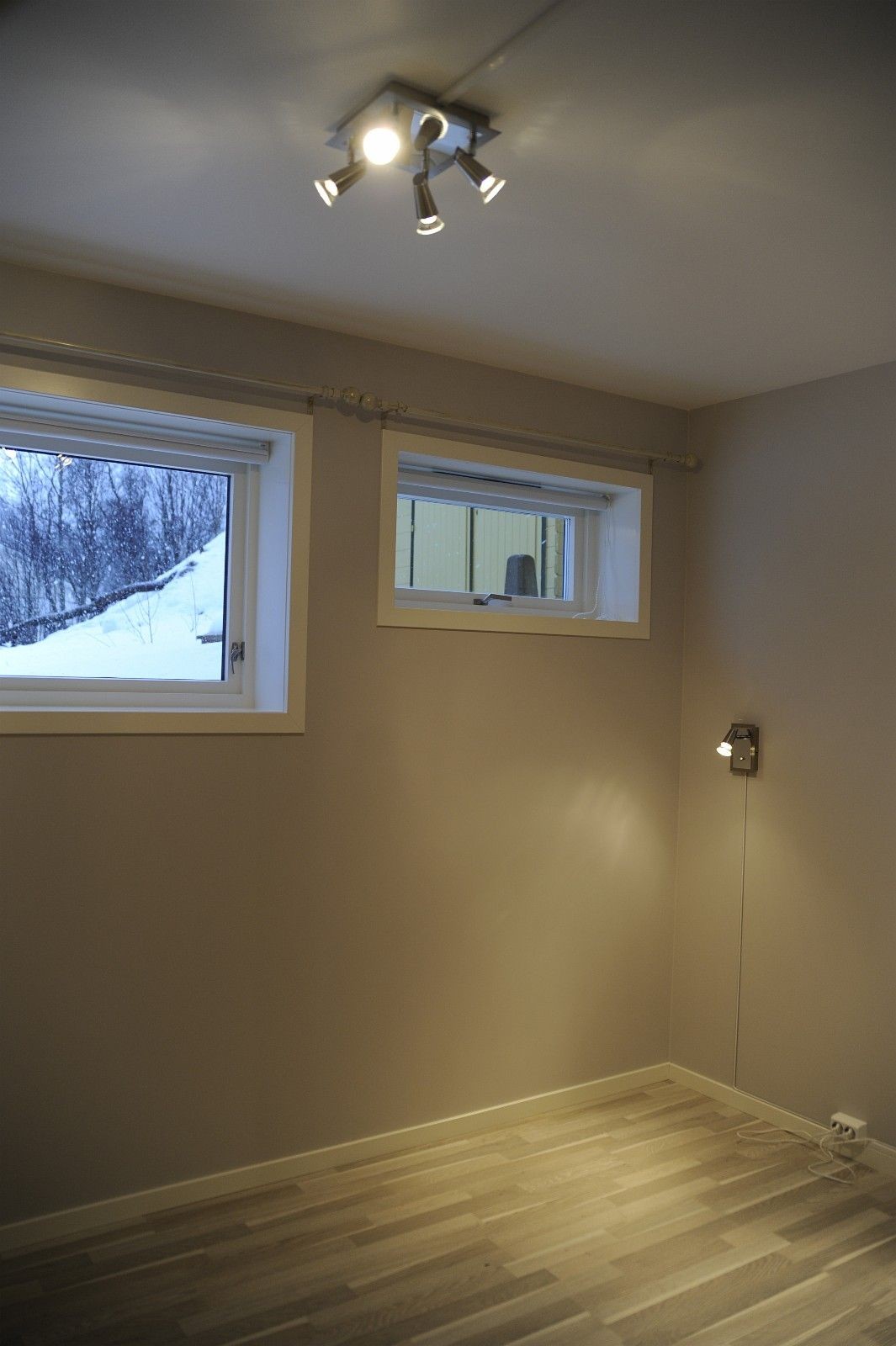 Soverom. Plass til 150cm seng Galleribilde