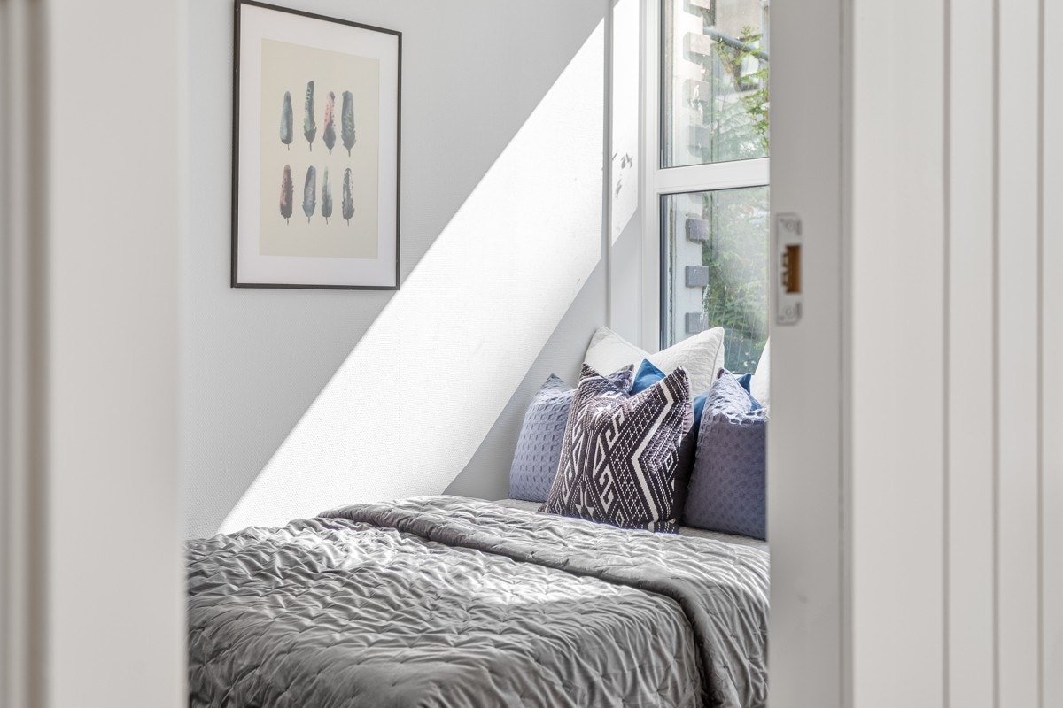 Eget soverom med adkomst fra stue Galleribilde