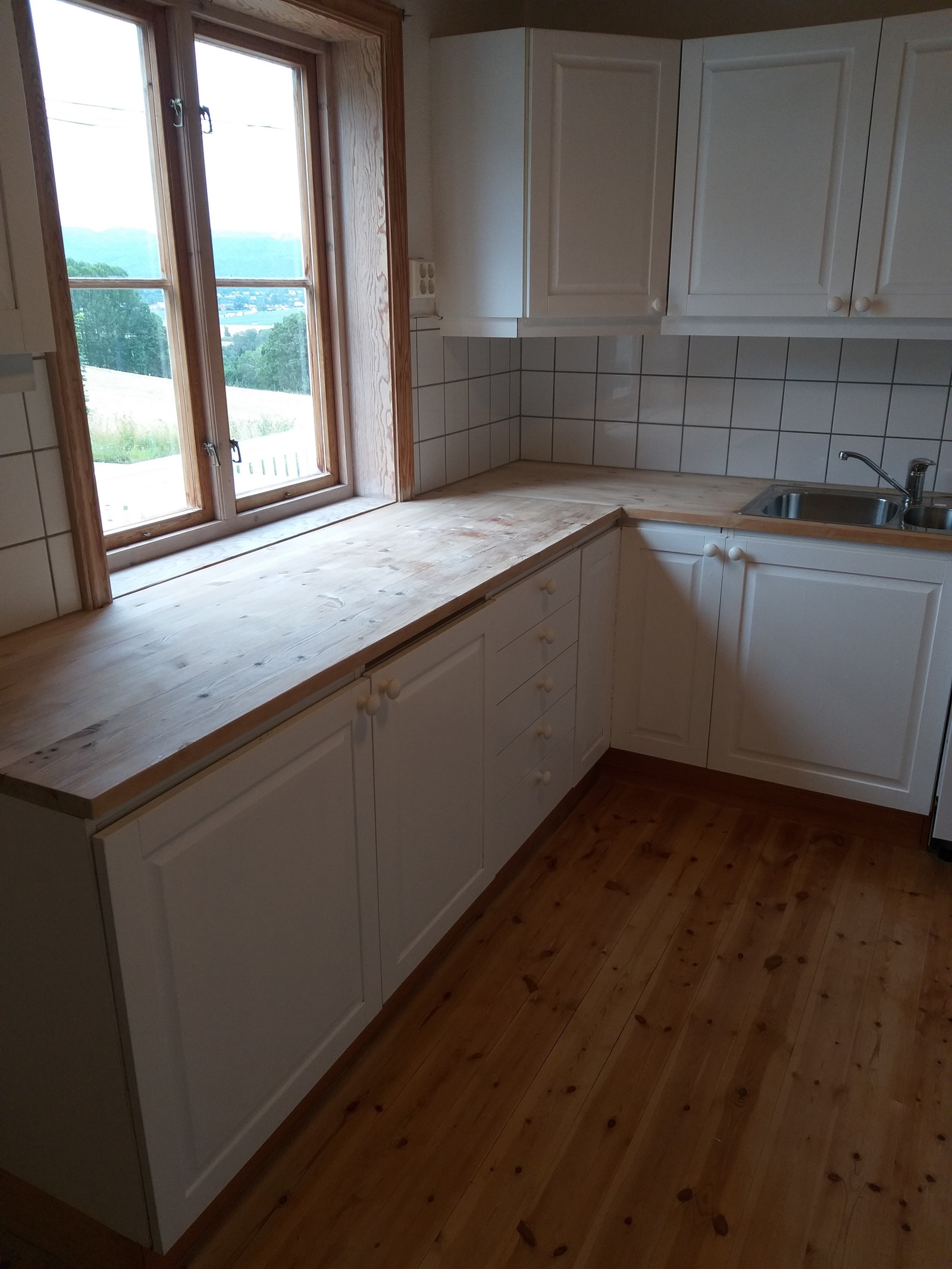 God plass på kjøkkenet Galleribilde