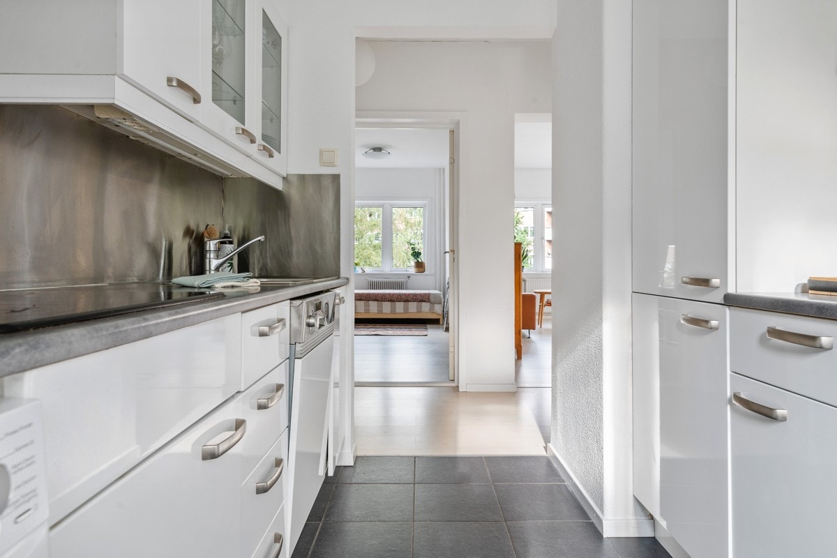 Integrert stekeovn/platetopp/oppvaskmaskin/kjøleskap/fryser Galleribilde