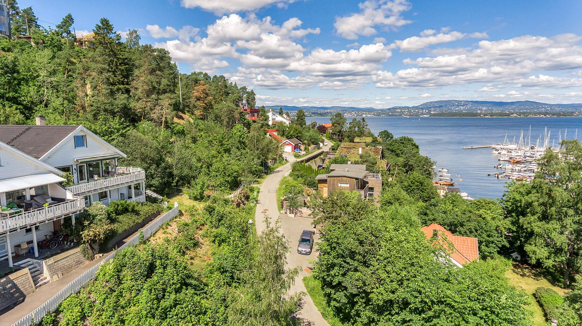Trykk på "360 visning", helt nederst på bilde til høyre for 360 visning.