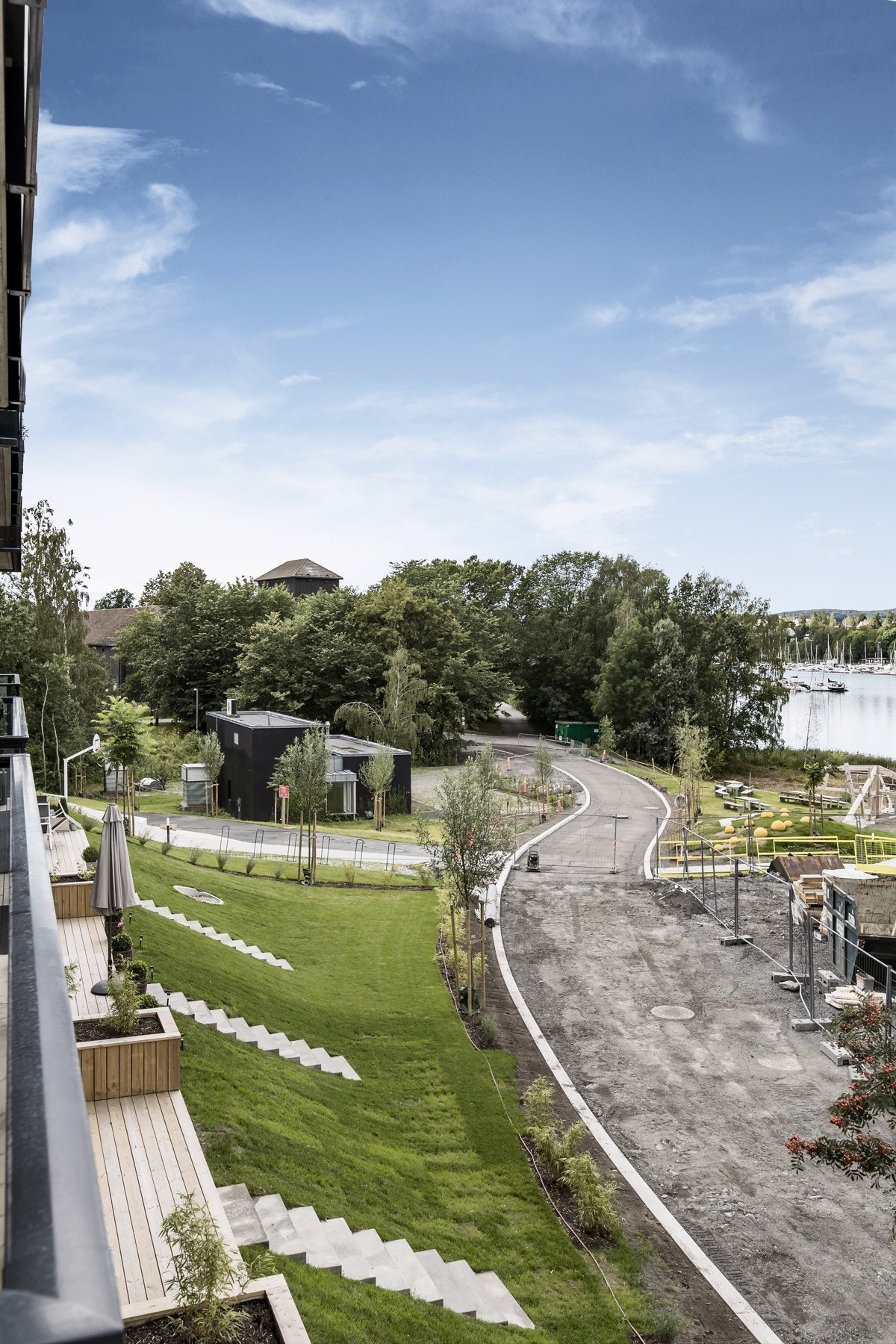 Utsikt mot friarealer og sjøen Galleribilde