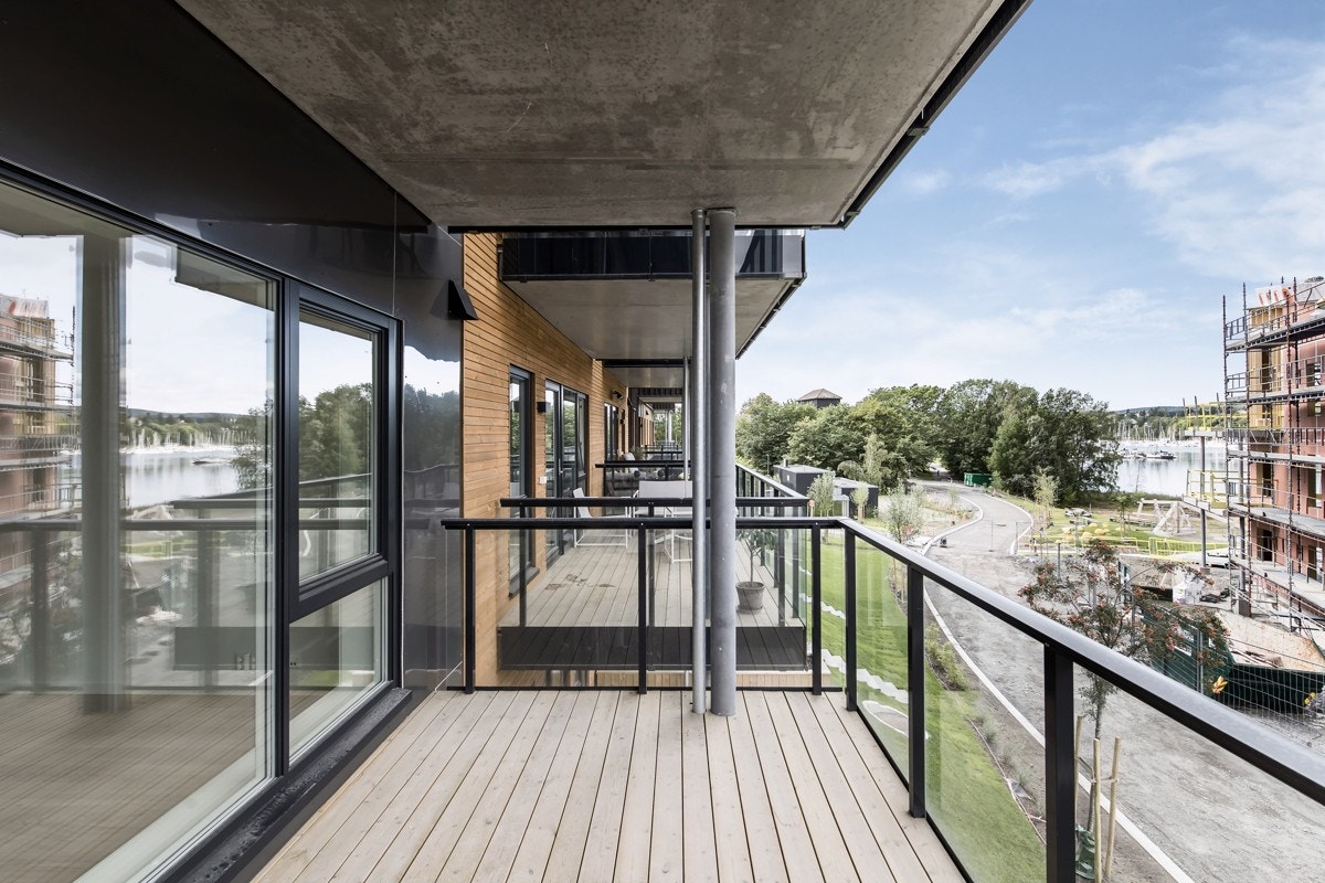 Balkong med sjøutsikt Galleribilde