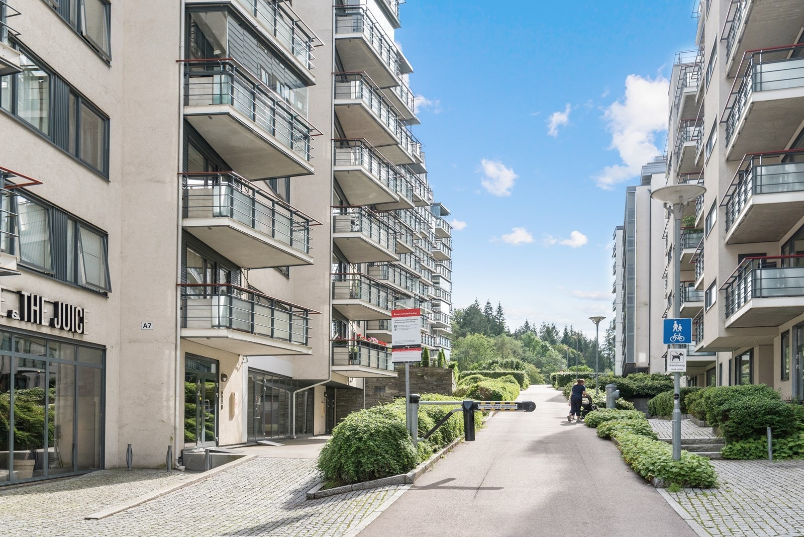 Karenslyst Plass Sameie har en fin fasade og vedhodt godt drevet. Galleribilde