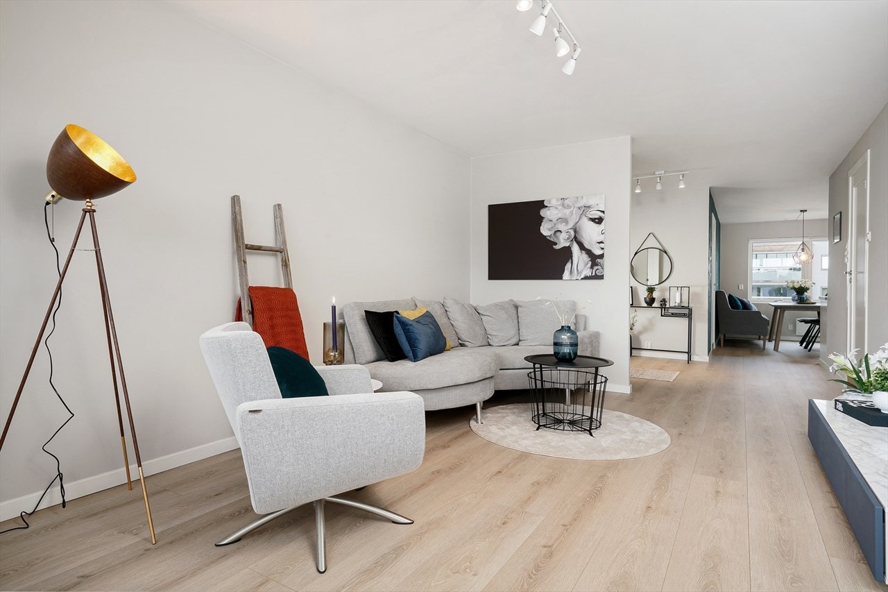 Gjennomgående leilighet med lys fra to sider. Galleribilde