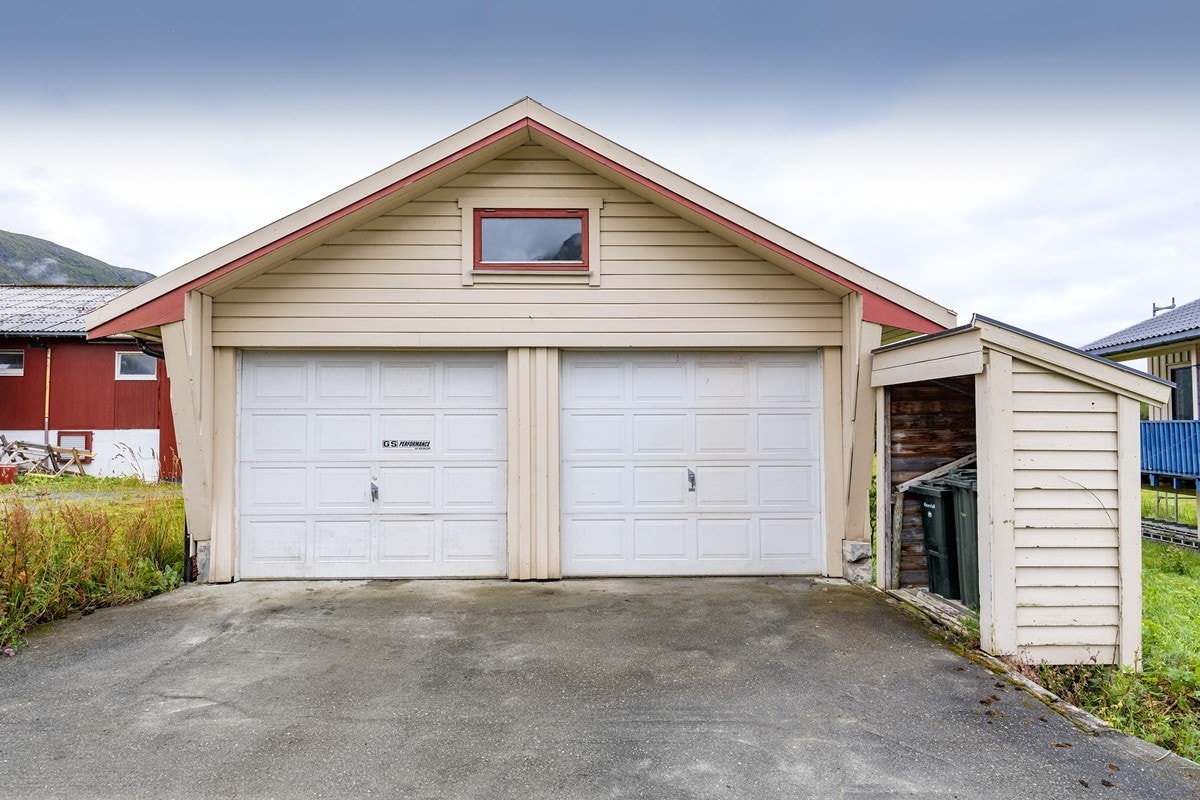Dobbelgarasje bygd i 2004 Galleribilde