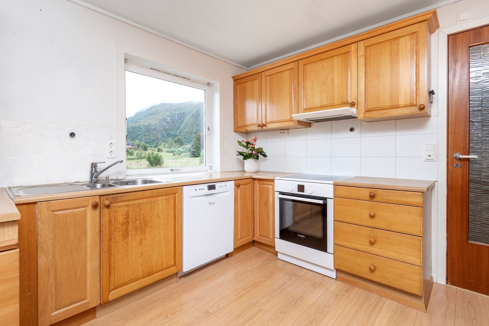 Kjøkken i utleiedelen Galleribilde