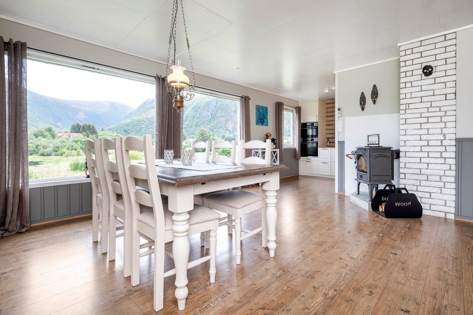 Stue i hovedetasjen Galleribilde