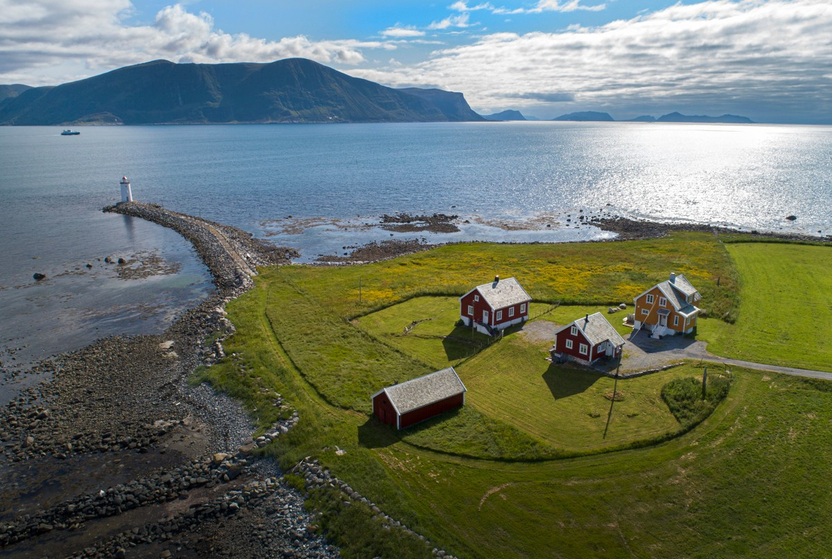 Høgsteinneset - en unik og sjelden perle lengst syd på Godøya like utenfor Ålesund