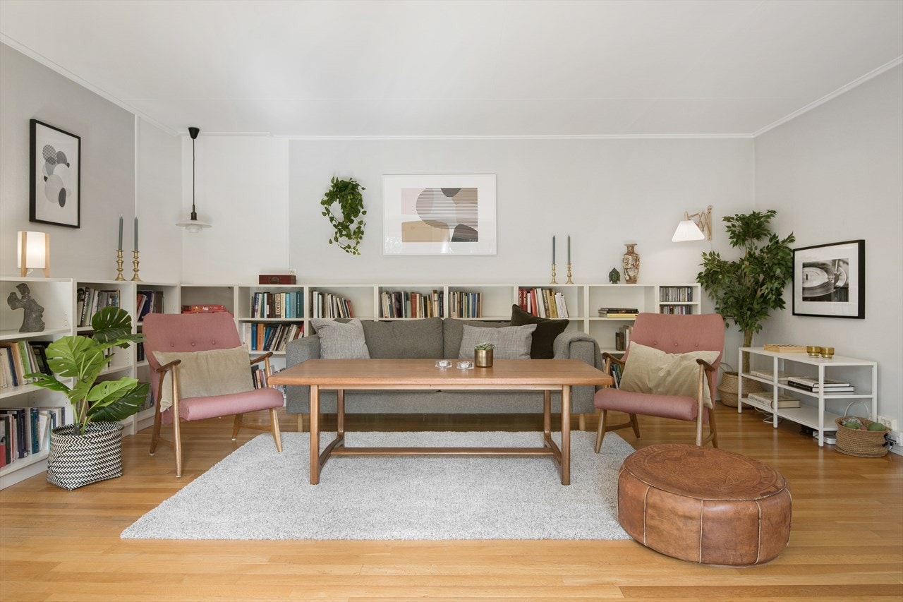 Det er pipeløp i bakkant av stuen. Galleribilde