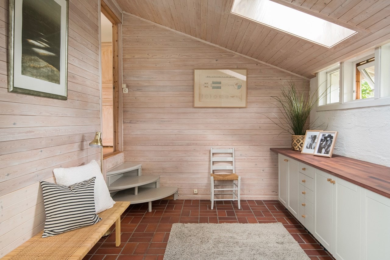 Det største soverommet ble opprinnelig tenget som peisestue og har pipeløp i bakkant. Galleribilde