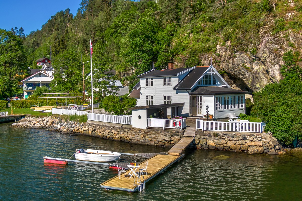 Velkommen til Kjøyakollveien 5. Presentert ved partner/eiendomsmegler Kim Krabbe i Privatmegleren Panorama.
