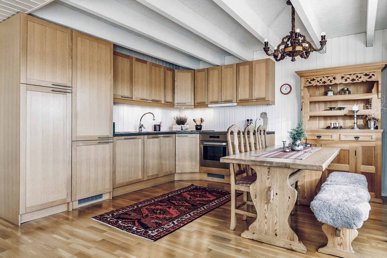 Godt med skap- og benkeplass Galleribilde