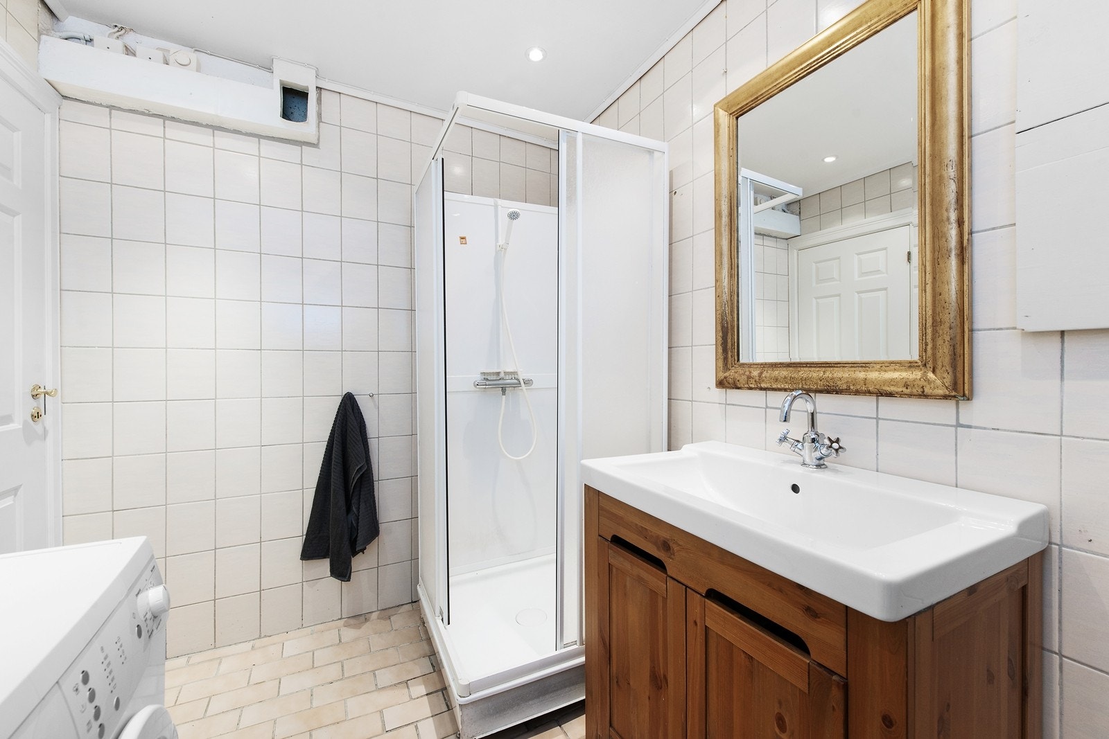 Bad i utleiedel Galleribilde