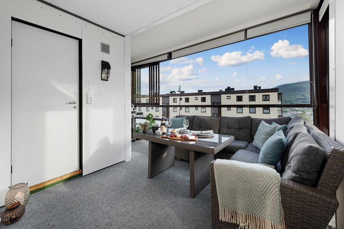 På balkongen er det en egen oppbevaringsbod. Galleribilde
