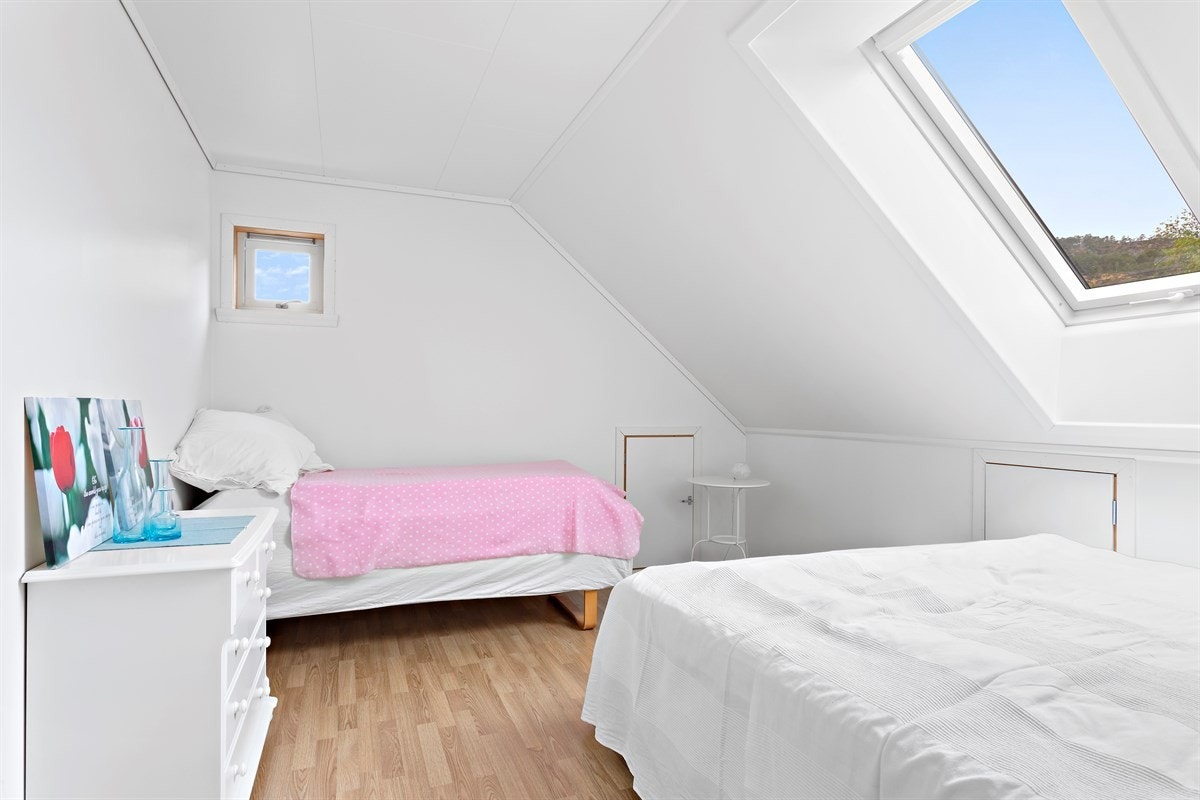 Soverommene er romslige og trivelige Galleribilde