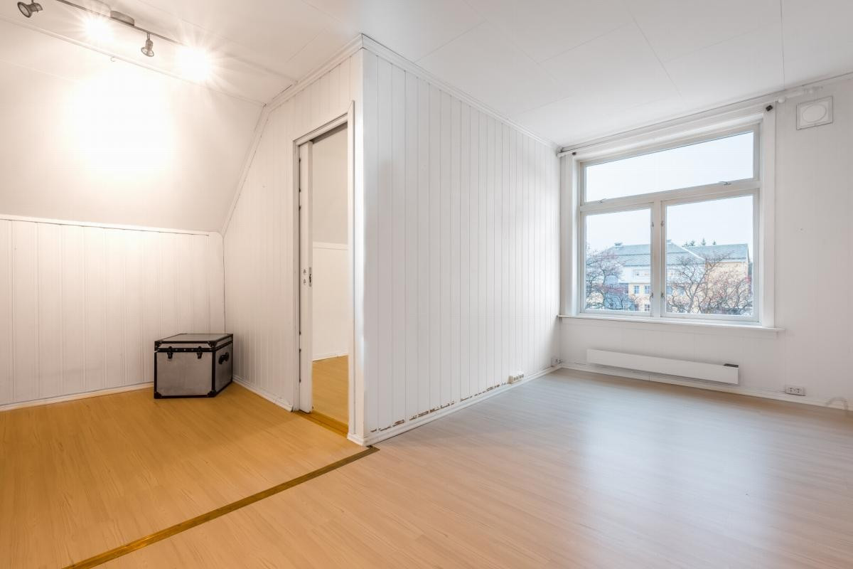 Stue og soverom leilighet 2. etg.