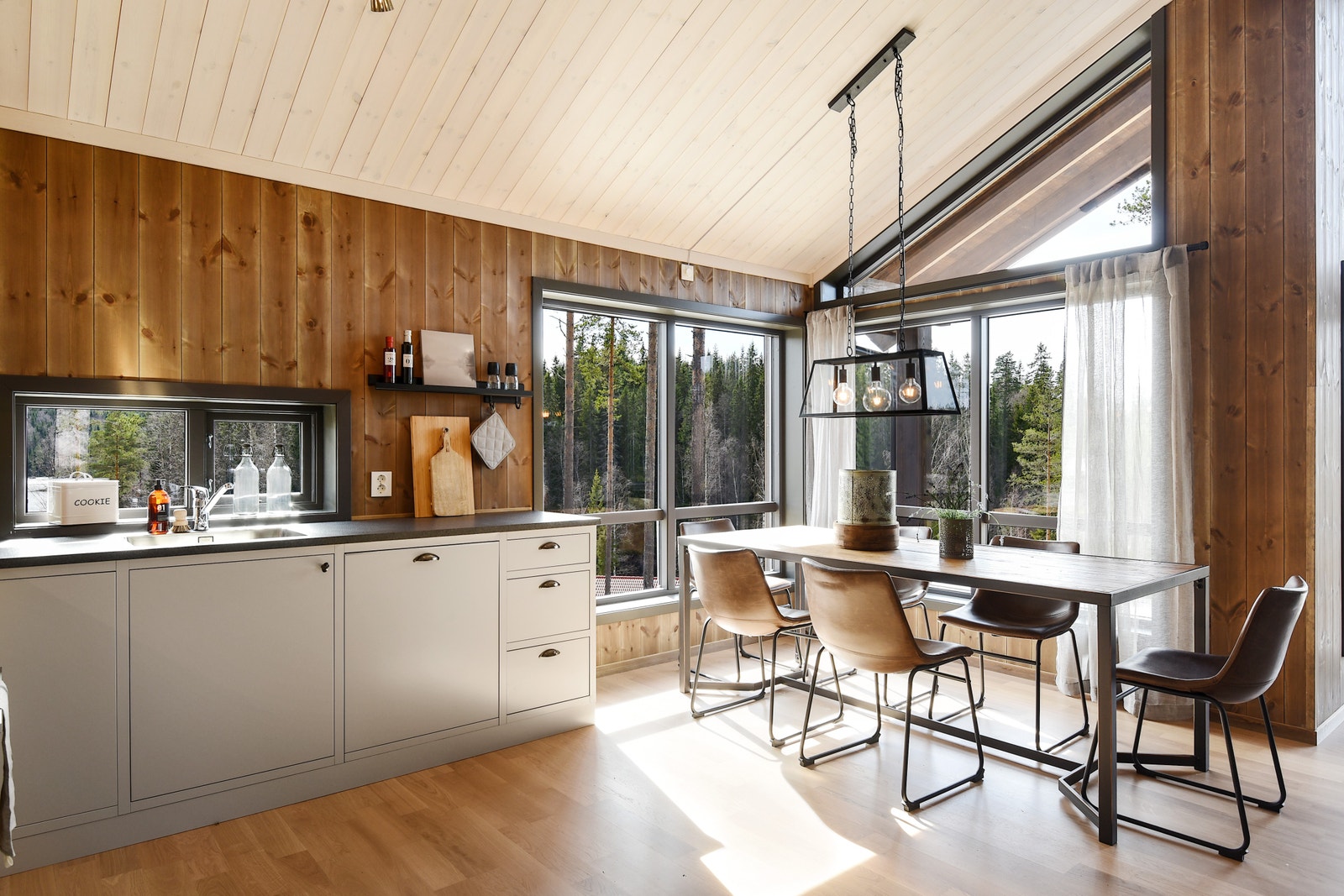 interiørbilde fra en annen Tinde Hytte Galleribilde