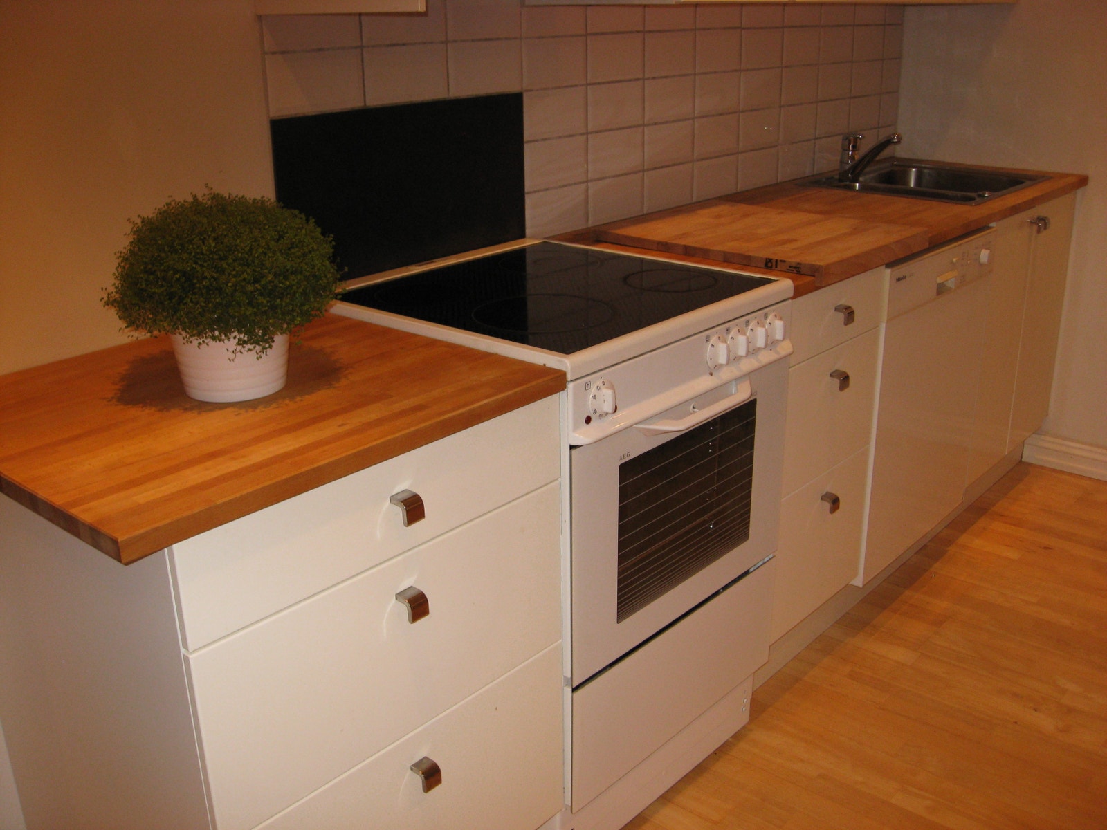 Ny Elektrolux komfyr Galleribilde