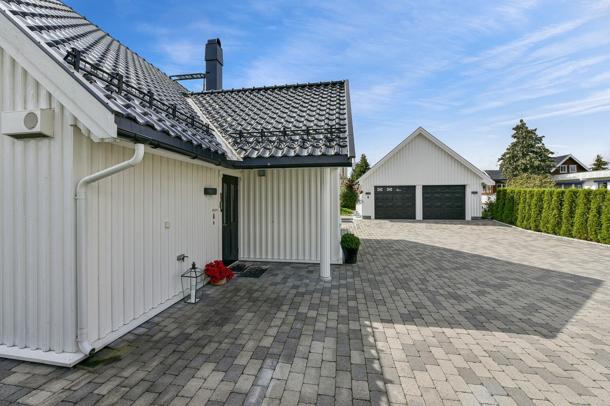 Gårdsplassen er romslig. Galleribilde