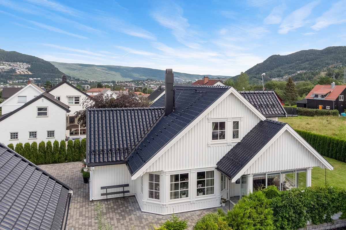 Tomten har gode solforhold. Galleribilde
